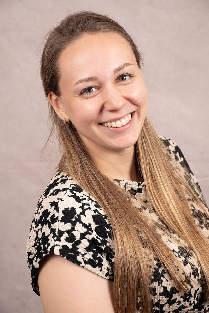 Julia Almahmmoud (Fachlehrerin)